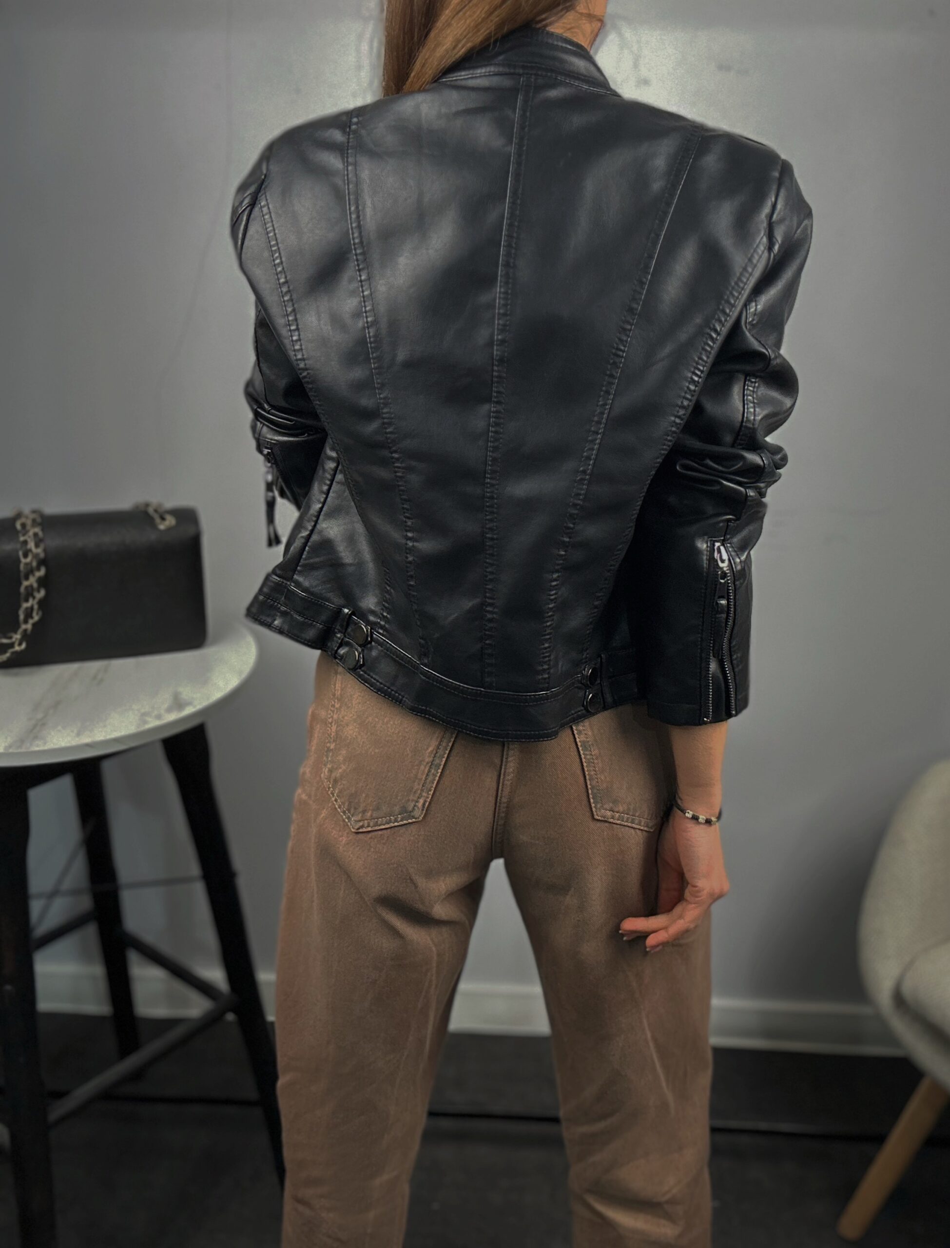 Дамско черно вталено biker яке - Image 3