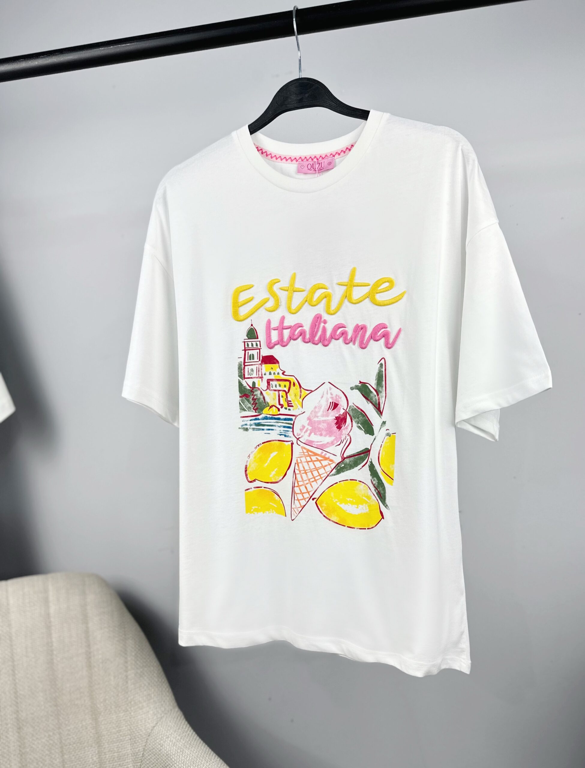 Бяла дамска тениска с цветна щампа “Estete Italiana” - Image 4