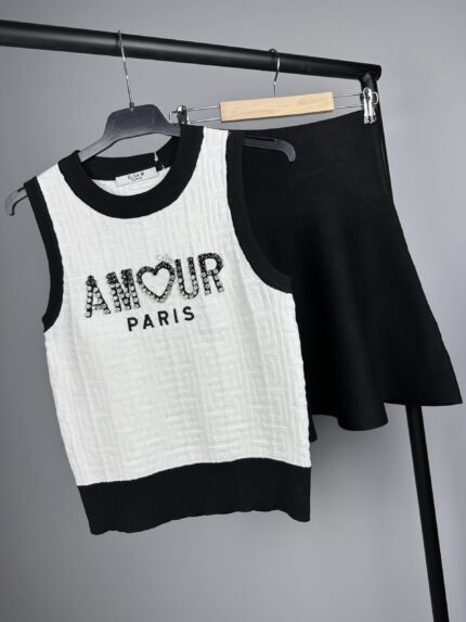 Дамски плетен топ  с камъни Amour Paris